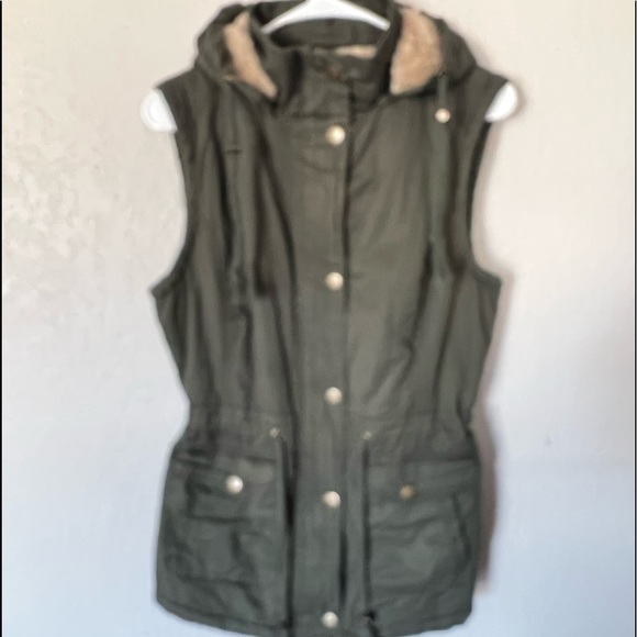 Royalty For Me Jackets & Blazers - Women's Casual Utility Vest Lightweight Sleeveless Drawstring Jacket w Pockets